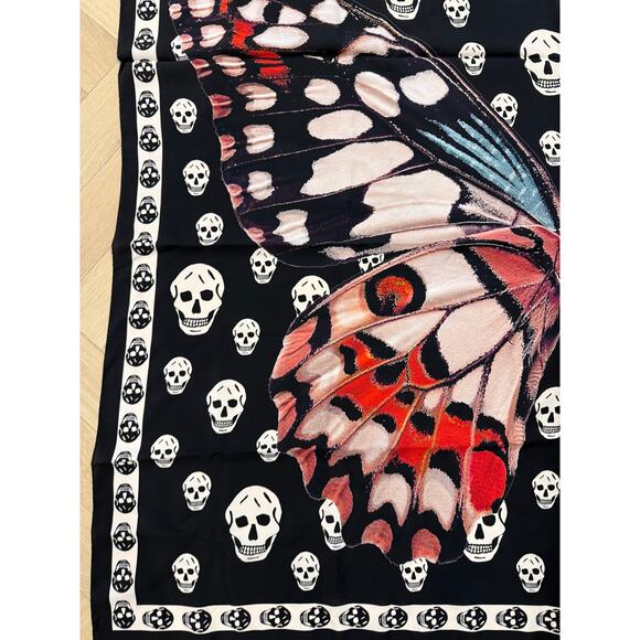 Authentic Alexander Mcqueen Giant Butterfly & Skull - Picture 4 of 16